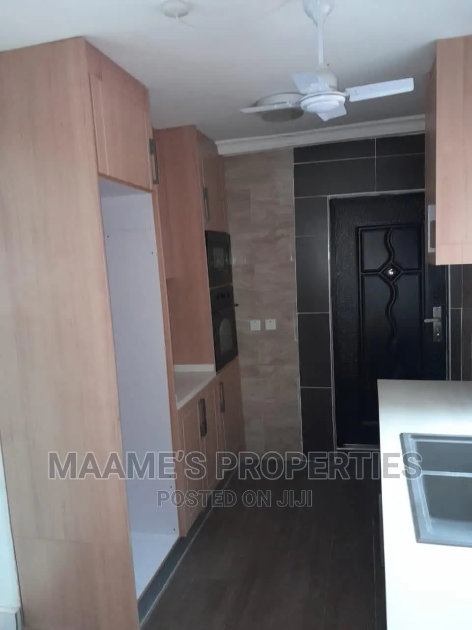 3bdrm Duplex in Maame’S Properties, Achimota for rent