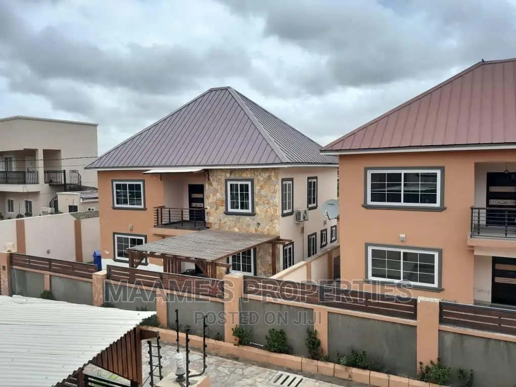 3bdrm Duplex in Maame’S Properties, Achimota for rent