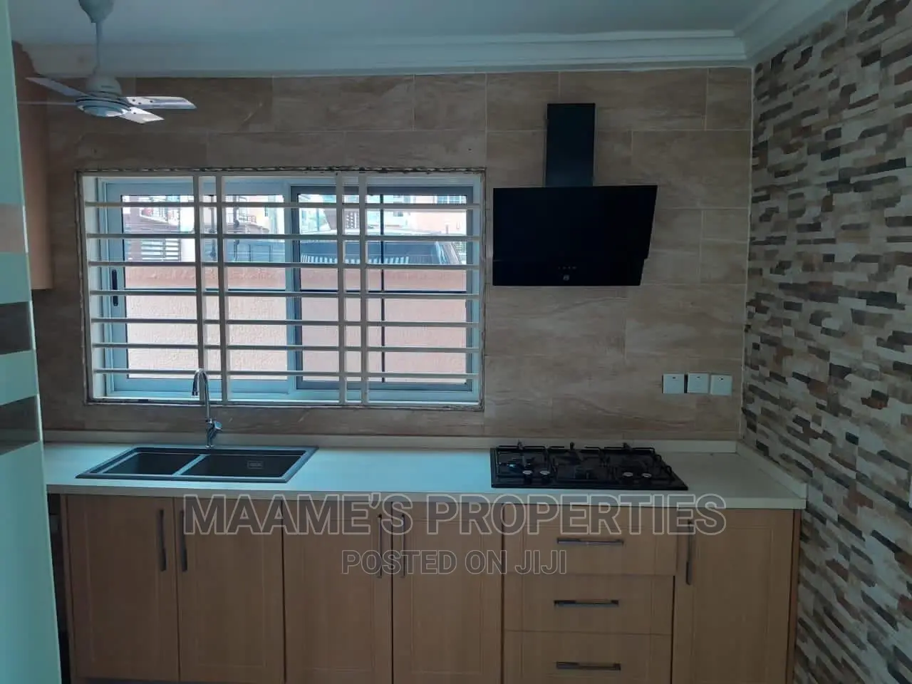 3bdrm Duplex in Maame’S Properties, Achimota for rent