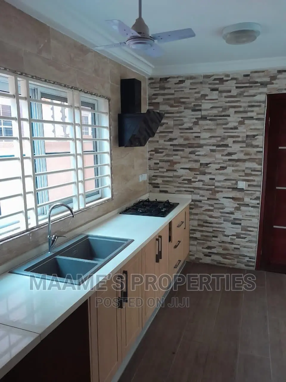 3bdrm Duplex in Maame’S Properties, Achimota for rent