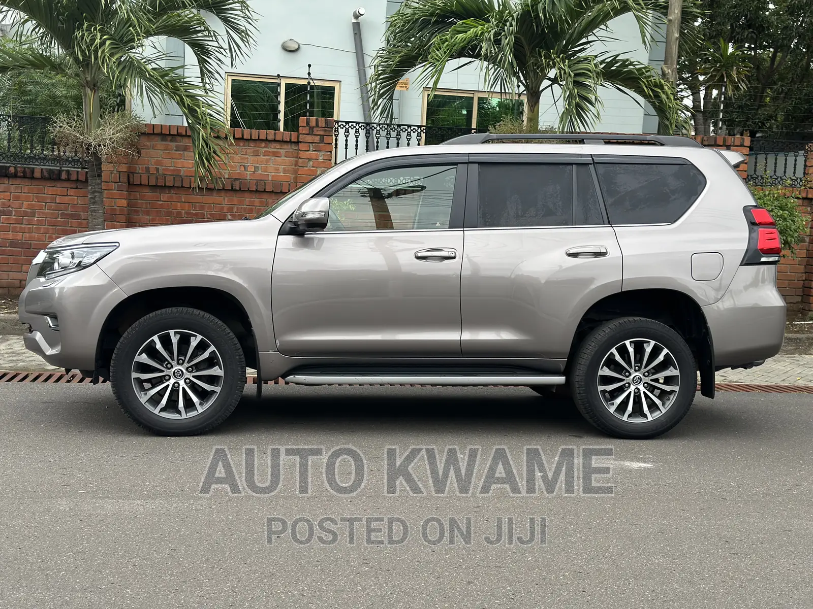 Toyota Land Cruiser Prado 2.7 2018 Gray