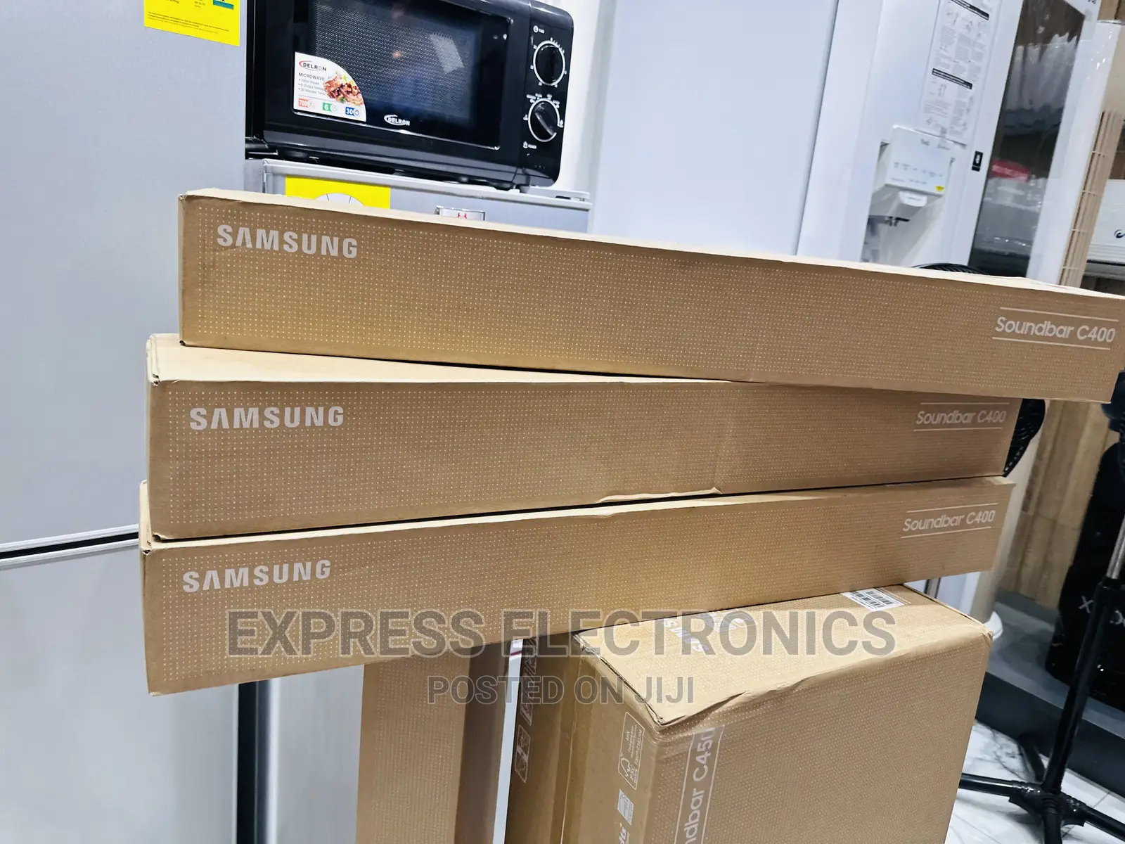 Enjoy Enhancing Sound With Samsung C400 Single Bar