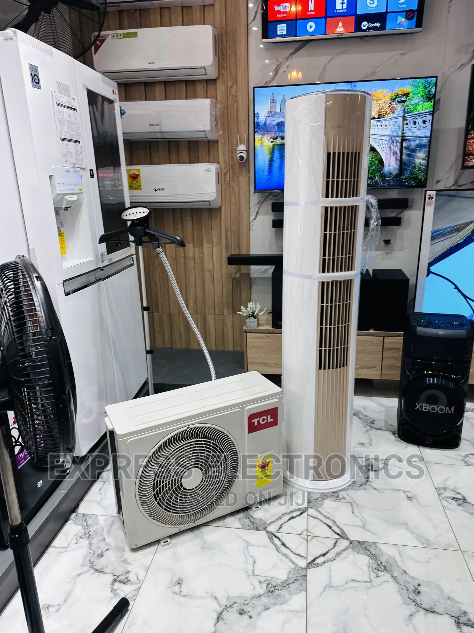 Fashionable Sleek White TCL Floor Standing AC 2.5hp AC