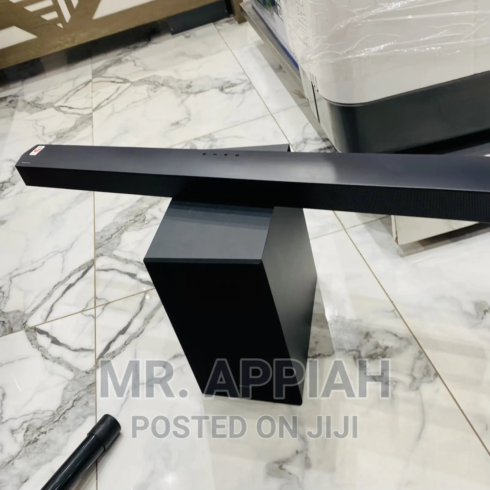 Fast and Effective Samsung hw-Q600c Sound Bar System,Black.