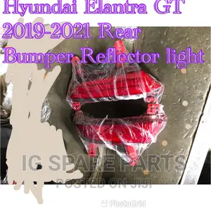 Hyundai Elantra Gt 2018-2020 Rear Bumper Reflector Light