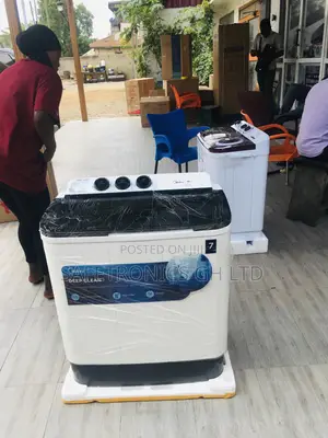 Black/White Midea Washingmachine Topload Semiautomatic 7kg