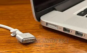 Original Macbook T Charger