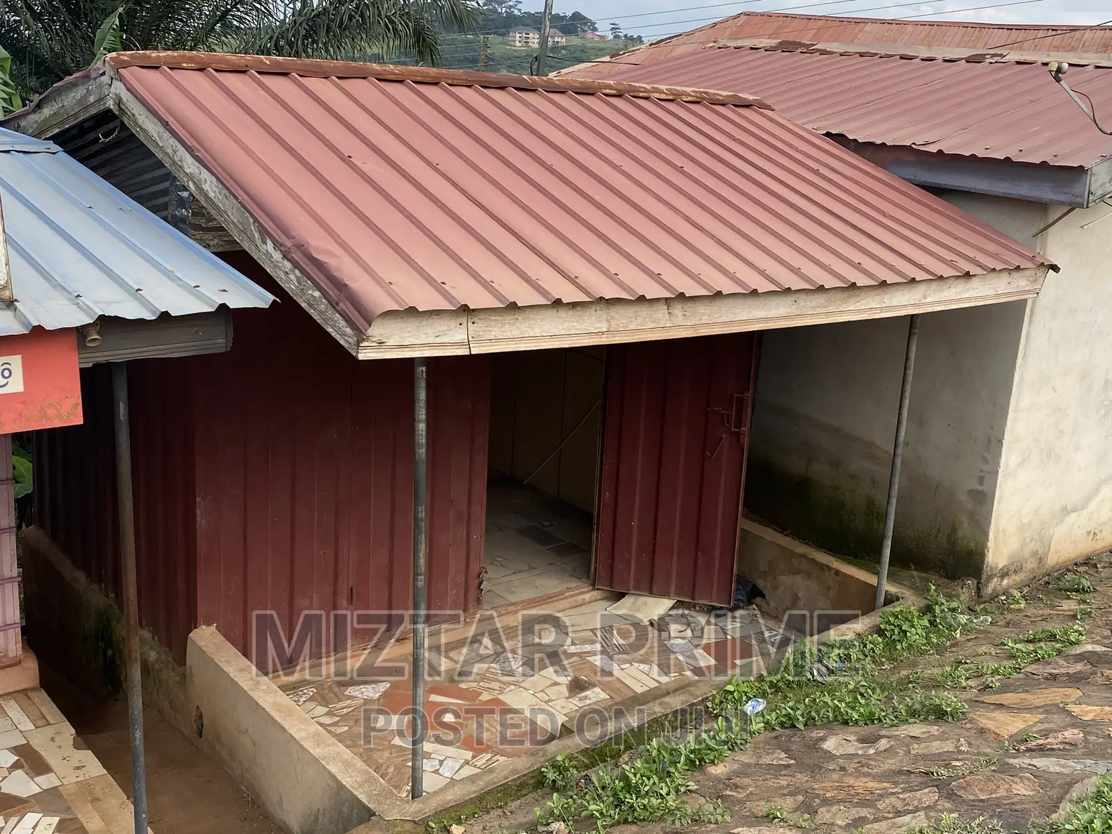 Newly-Built Store Container