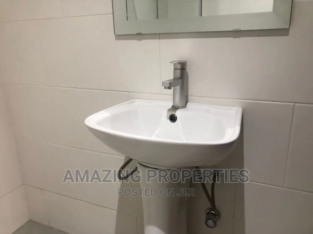 4bdrm House in Airport Residential Area for sale