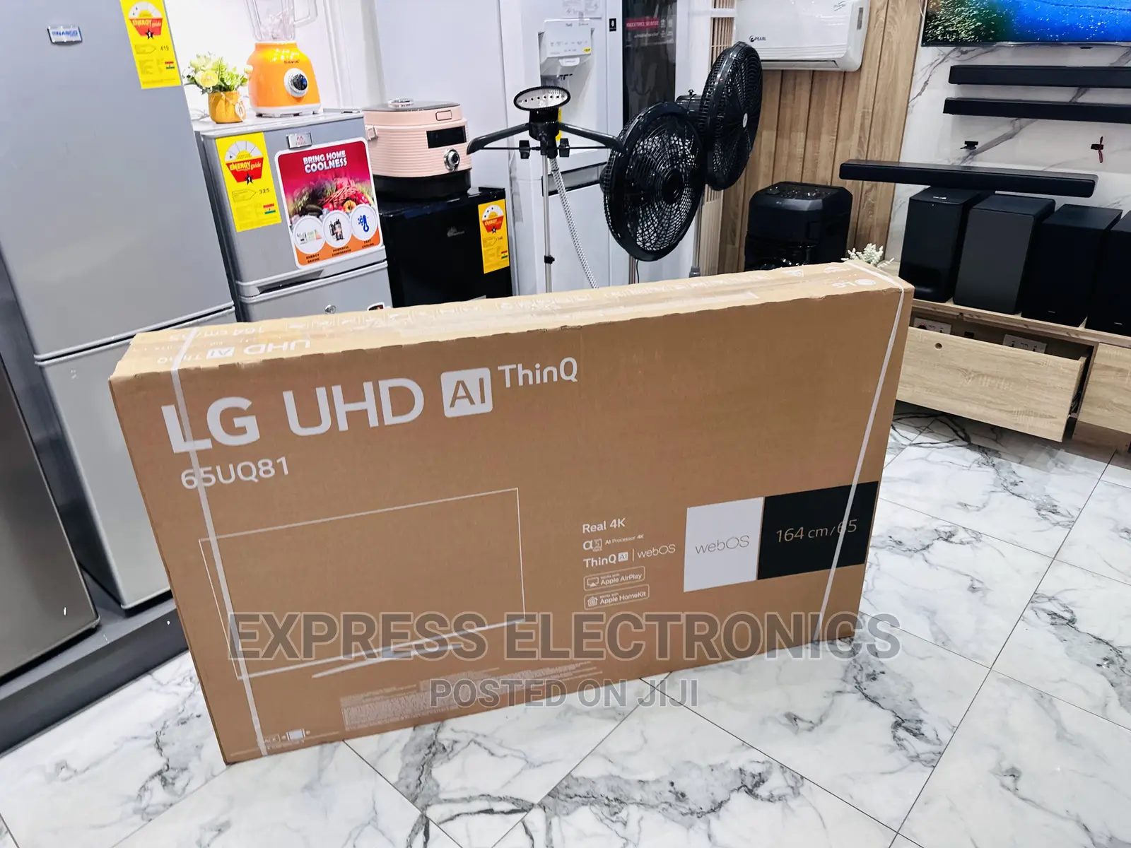 High Contrast UHD Display LG Uq8100 65” Tv Glossy Screen