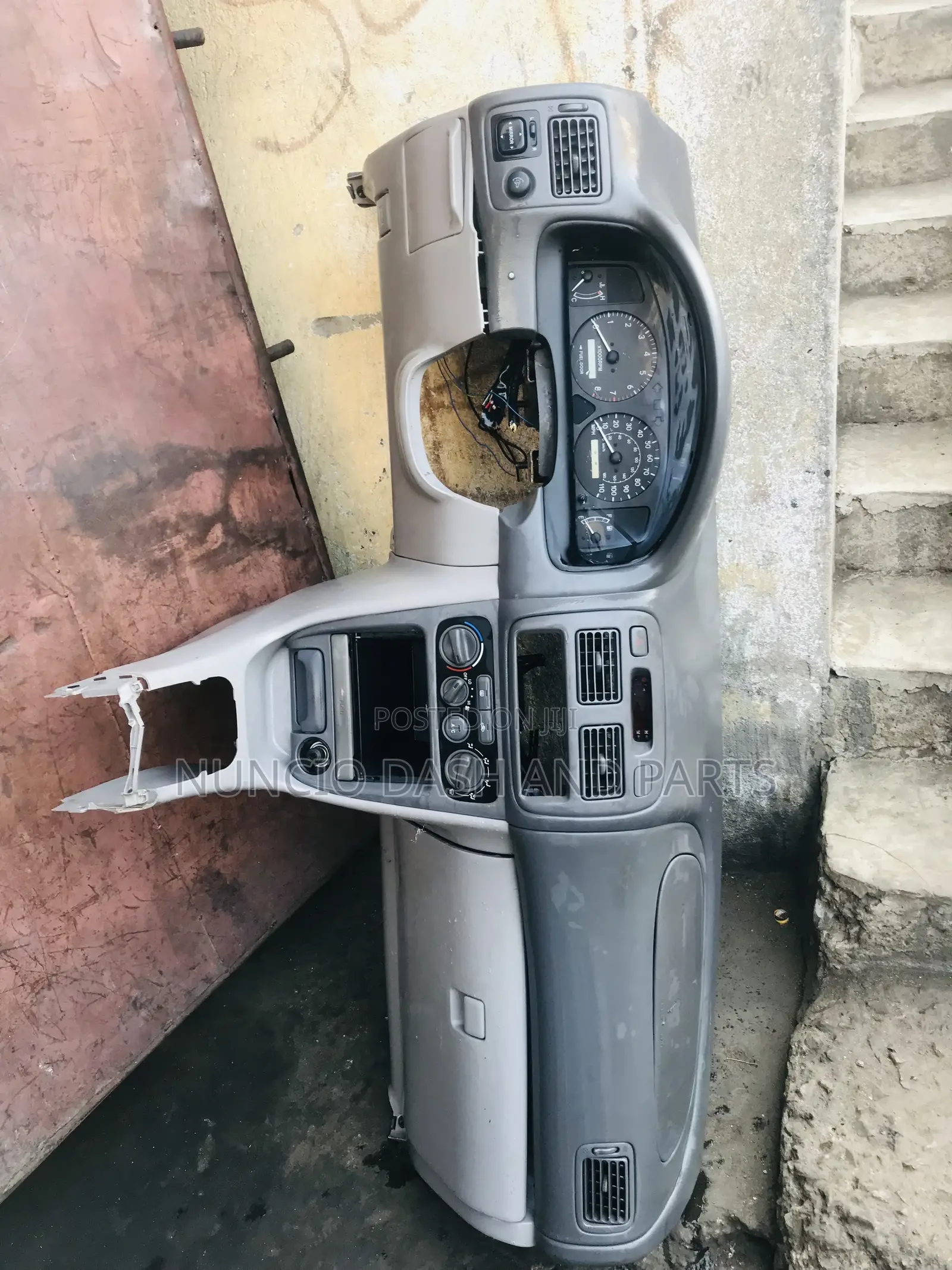 Toyota Corolla 2000 (110) Dashboard