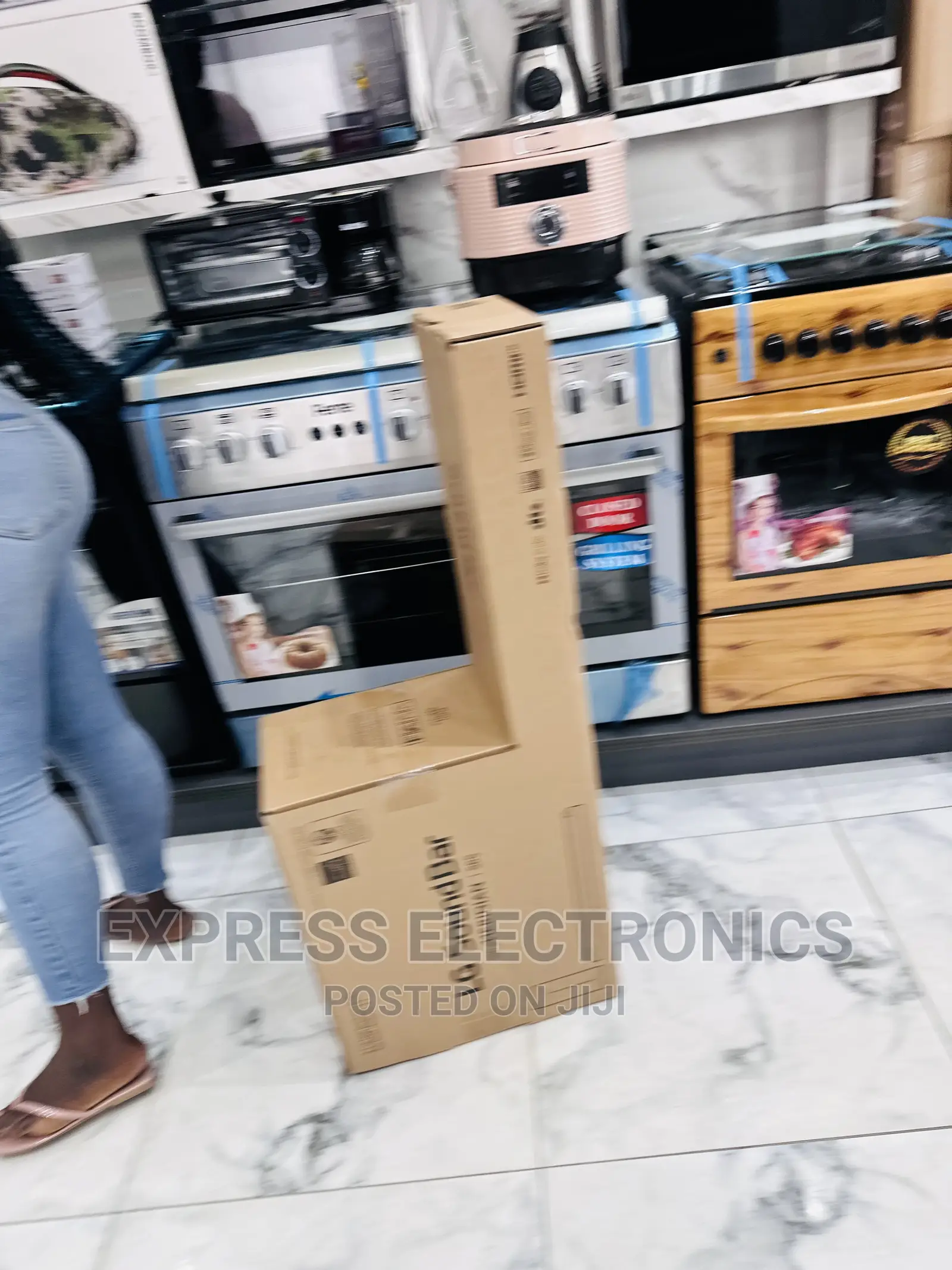 Unlimited Entertainment With LG S65Q Soundbar With Woofer