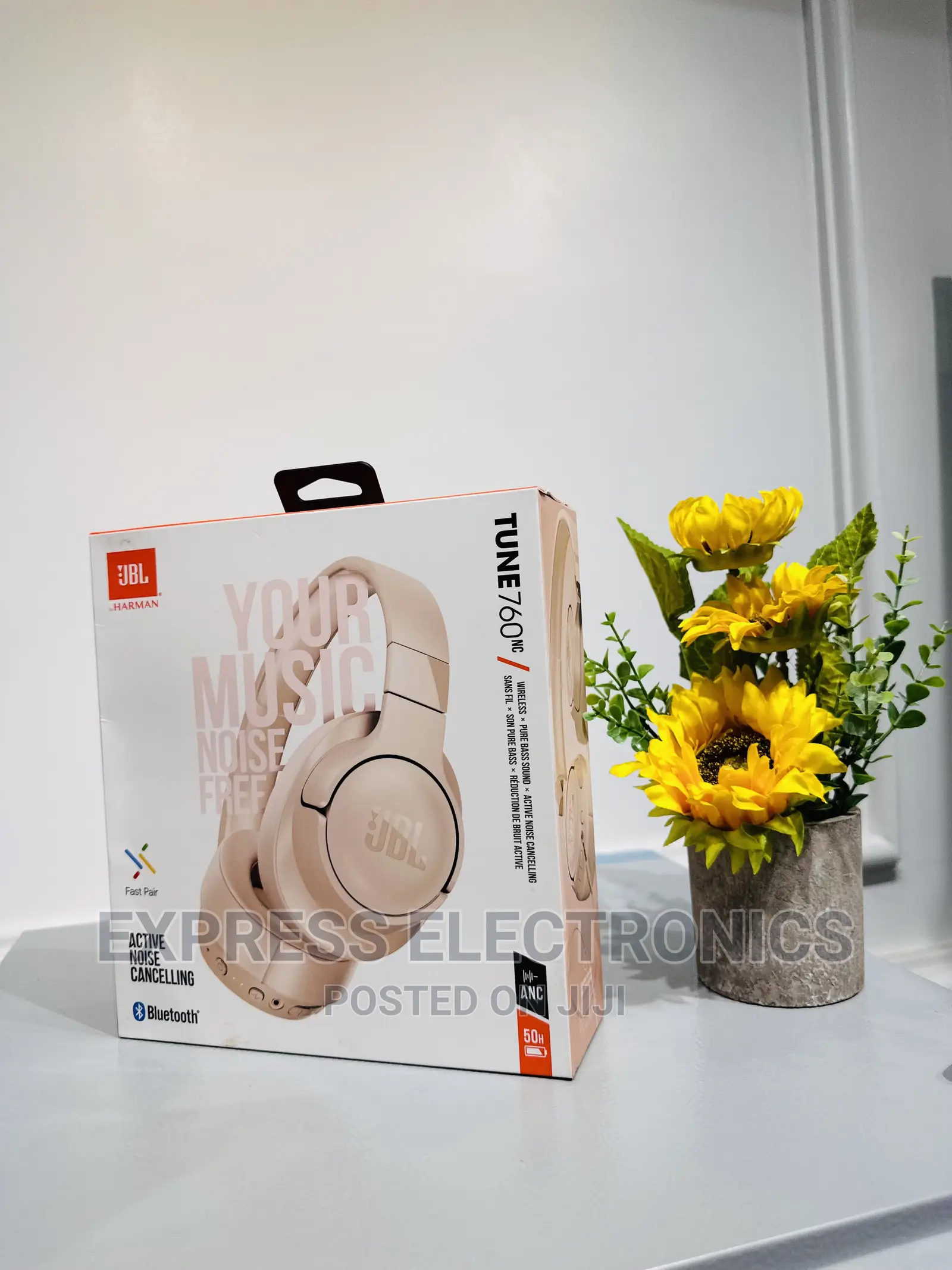 Tough and Durable Design JBL Tune 760 Headphones