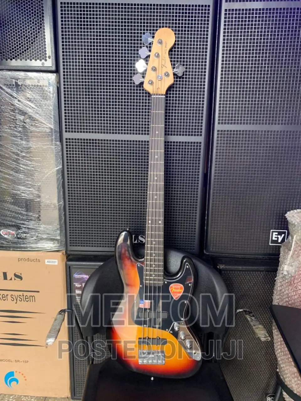 Fender Jazz Bass Guitar (5 Strings)