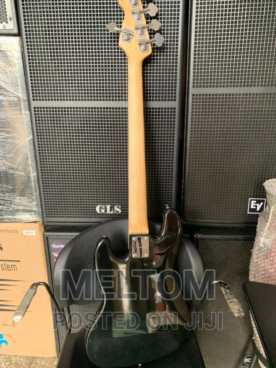 Fender Jazz Bass Guitar (5 Strings)