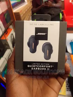 New Bose Quite Comfort 2 Noise Cancellation Earbuds