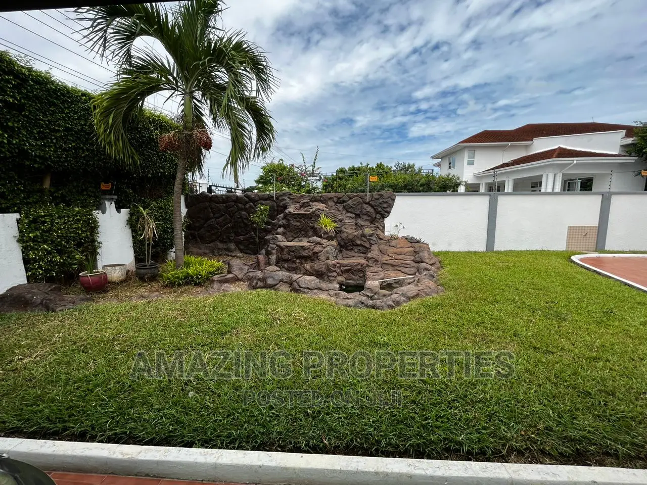 5bdrm House in East Legon for sale