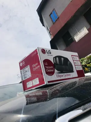 2000W Electric LG Vacuum Cleaner Red/White 