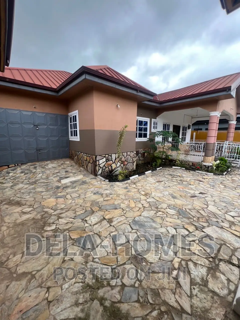 Three Bedroom Self Compound for Rent at Danfa.
