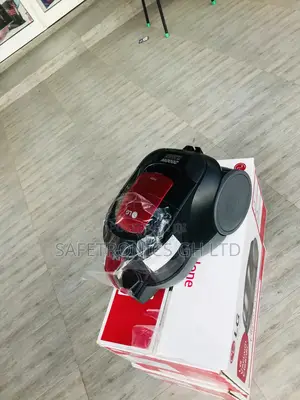 Black/Red Vacuum Cleaner Lg 2000W VC5420NNTR