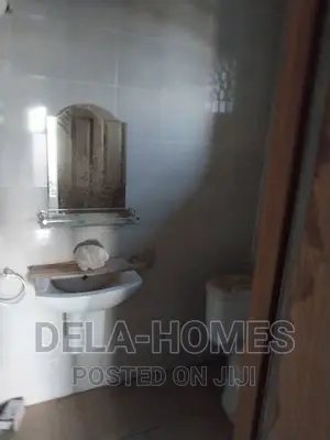 Three Bedroom HSE for Rent at Ashaley Botwe.