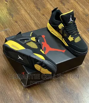 Air Jordan Retro 4 Black/Yellow