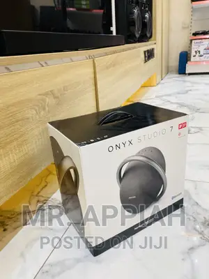 Creat Your Own Vibes With Harman Kardon Onyx 7 Speaker 