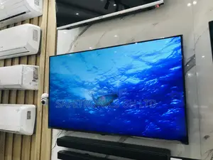 Clear Glossy Led Samsung Uhd Crystal Cu71 50 Inches Tv