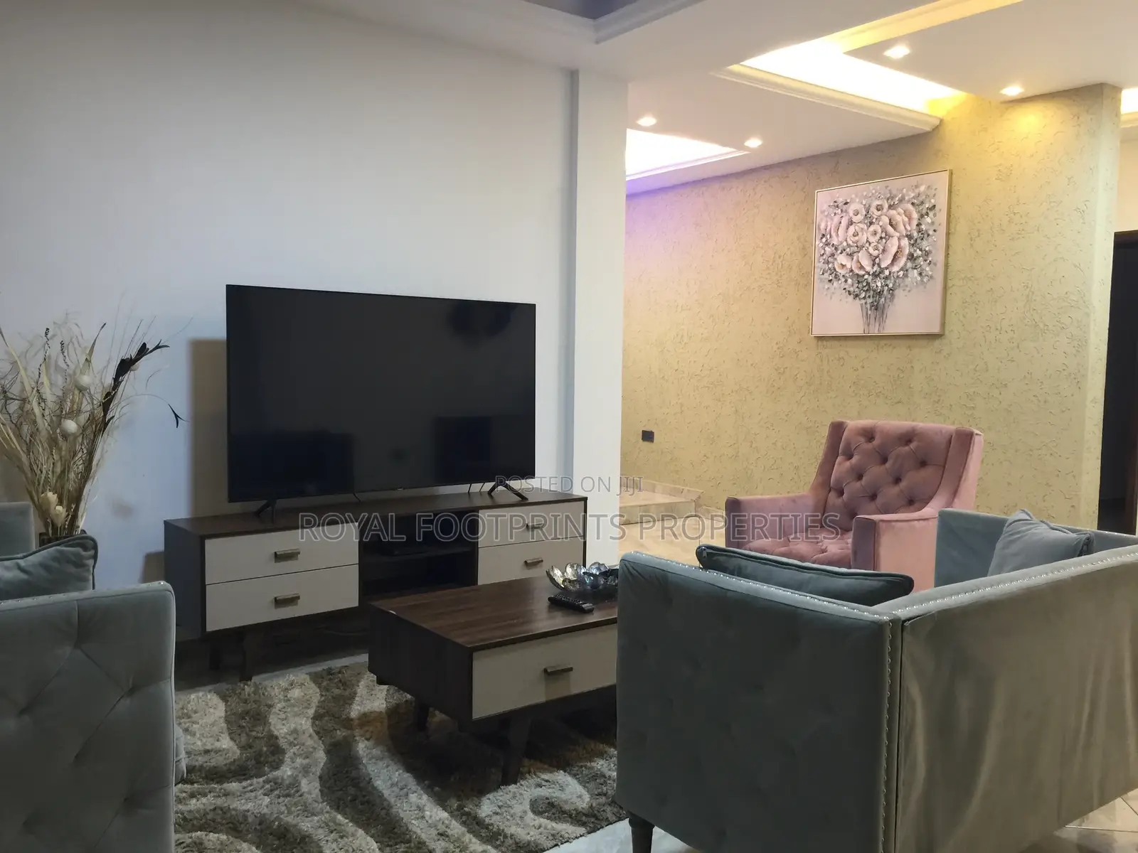 A Very Neat and Executive 2bedrooms Furnished