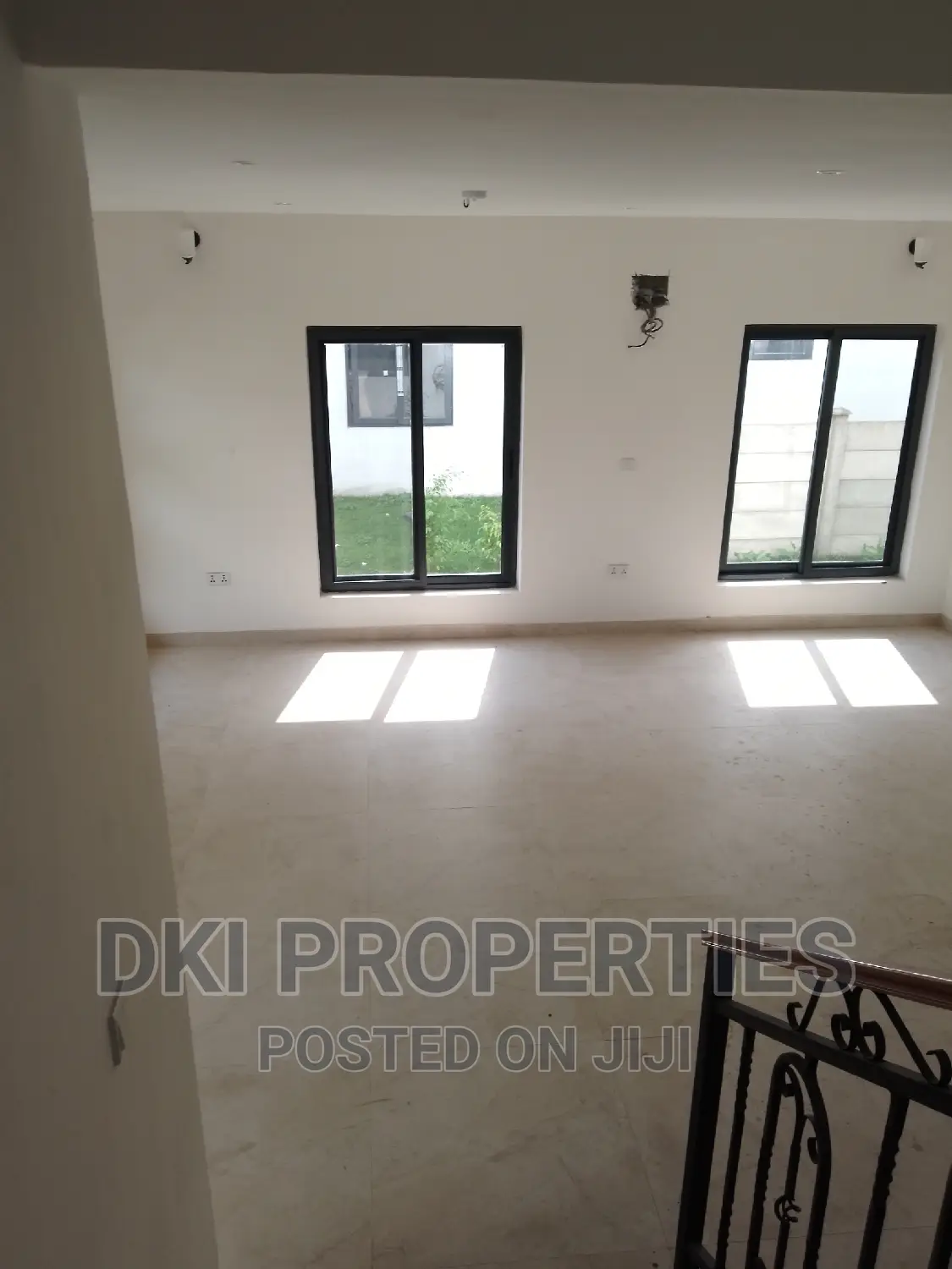 3bdrm House in Dki Properties, Oyibi for sale