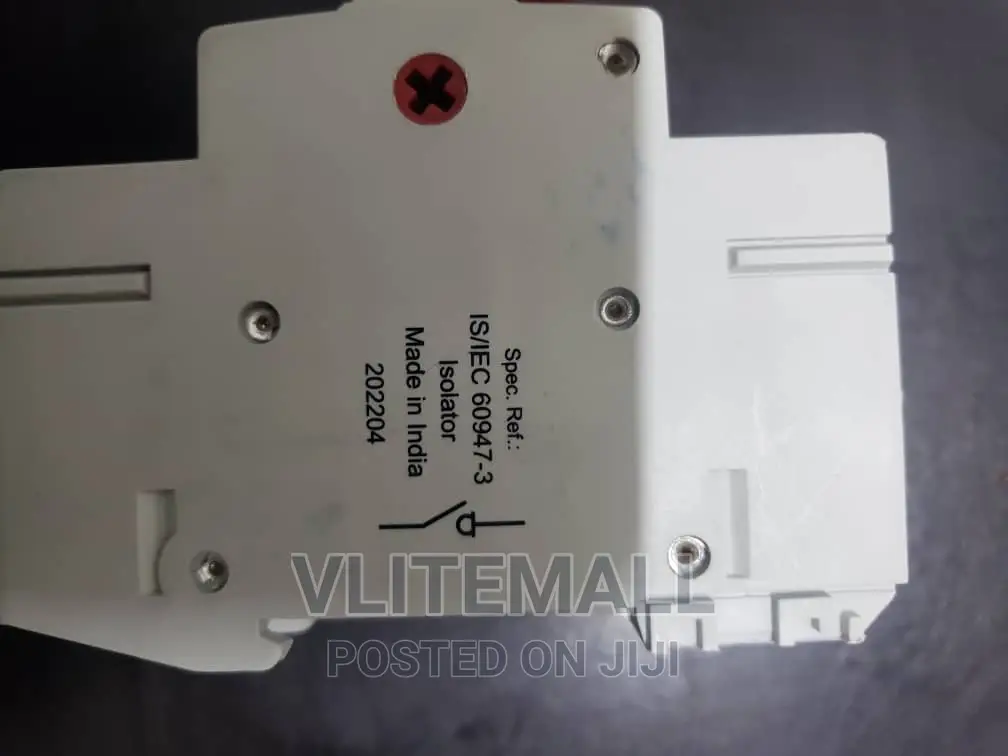 HPL Techno 100A Isolator