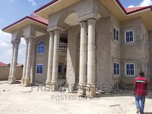 5bdrm House in Fredimens Real, Kumasi Metropolitan for sale