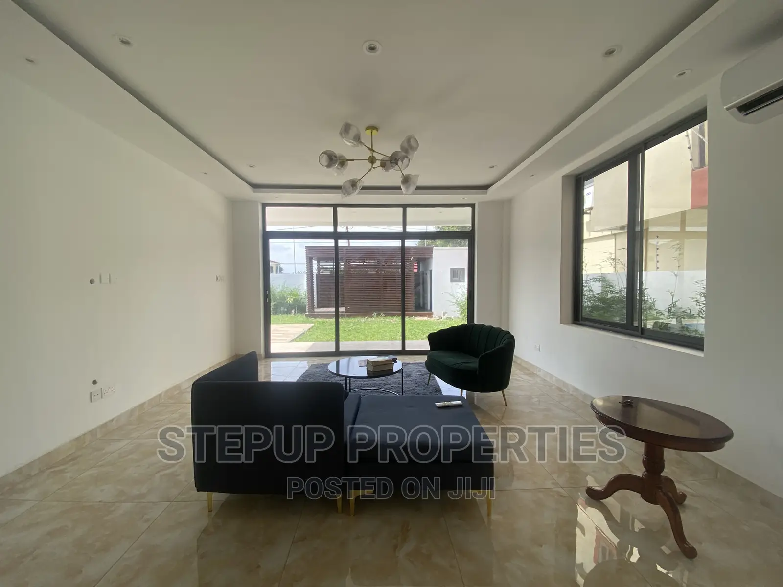 4bdrm Mansion in American House, East Legon for sale