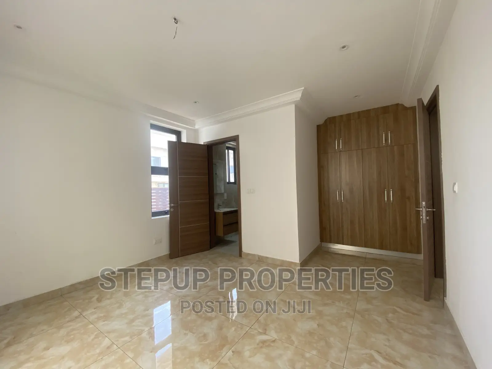4bdrm Mansion in American House, East Legon for sale