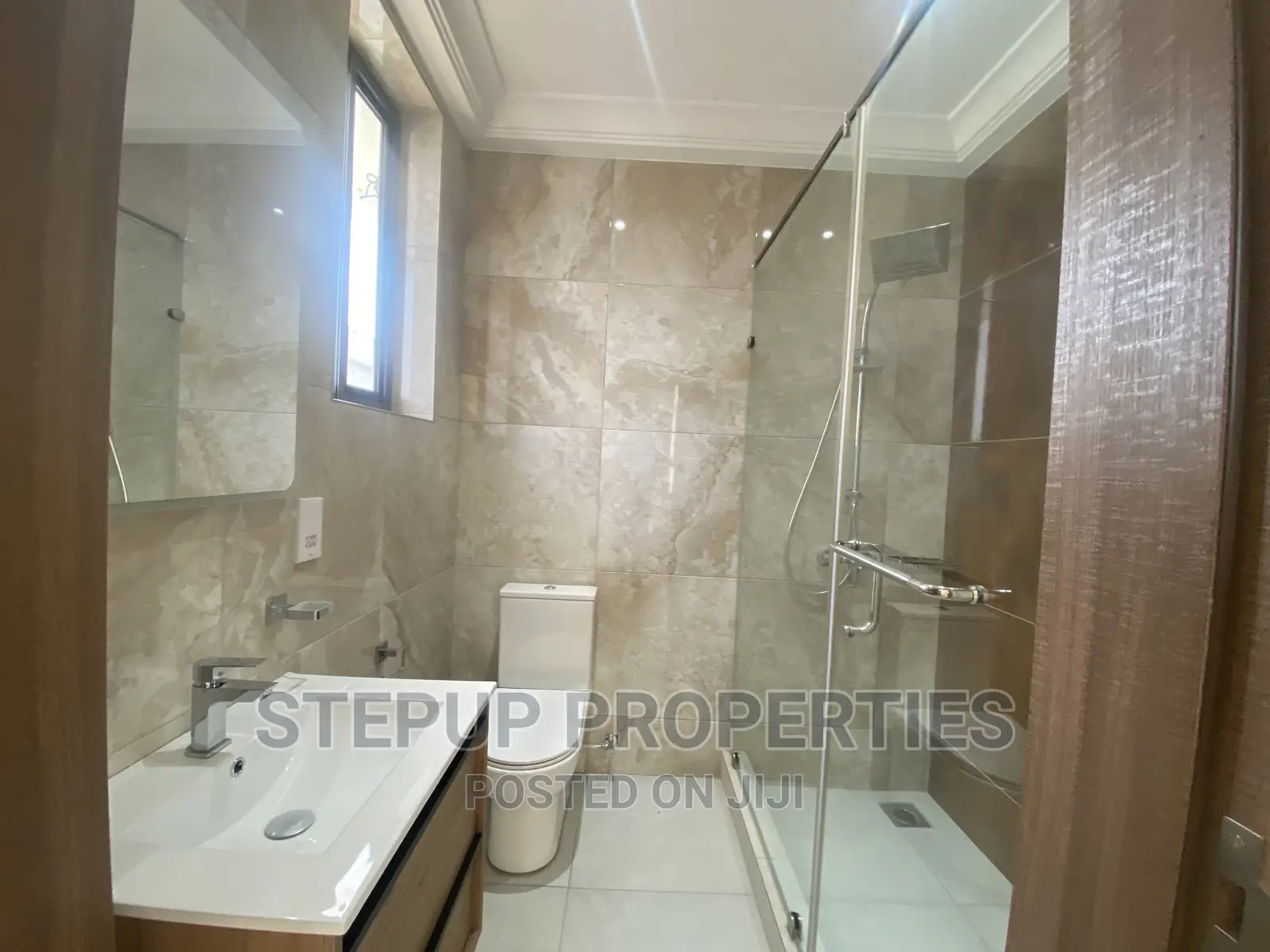 4bdrm Mansion in American House, East Legon for sale