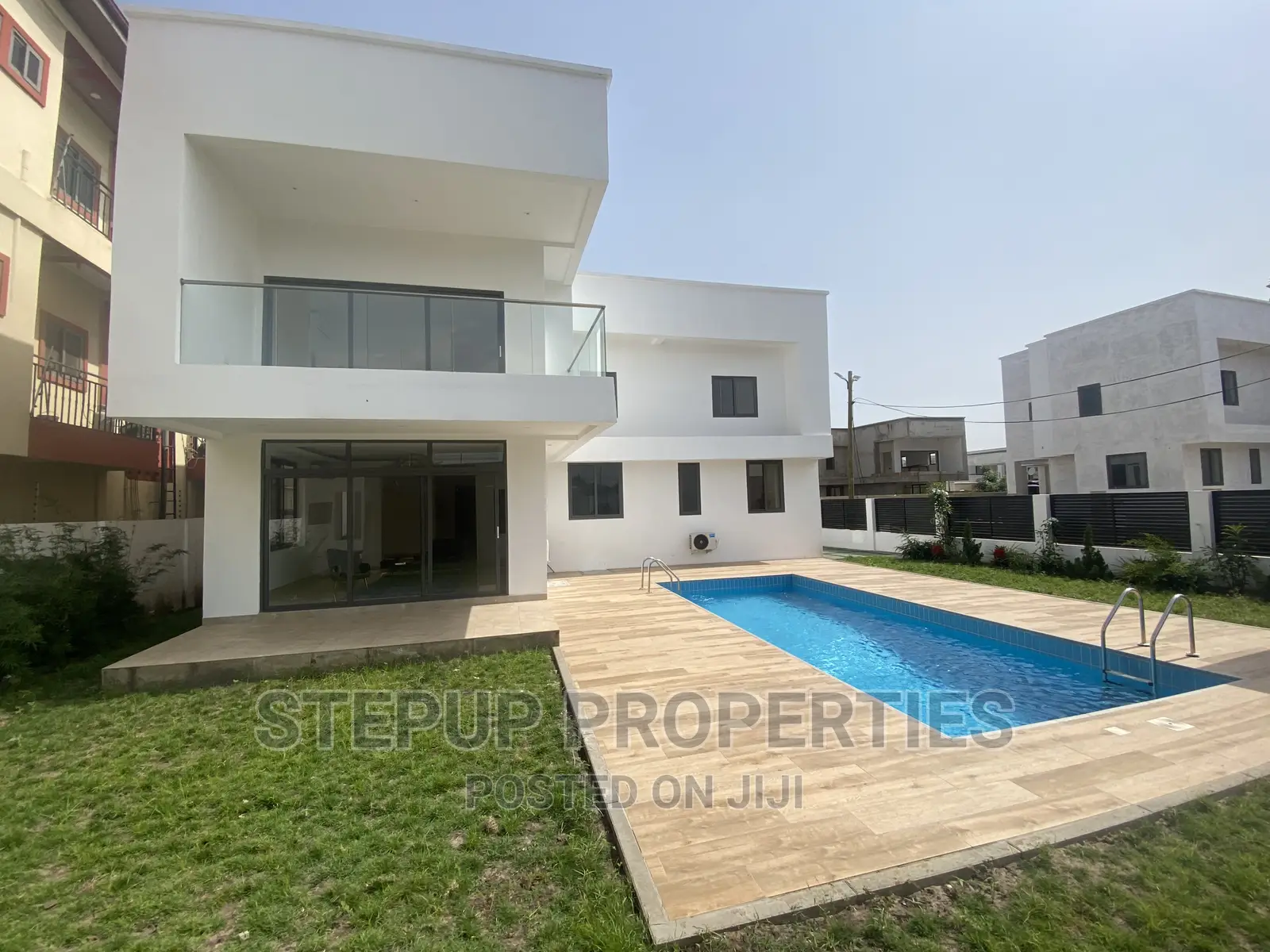4bdrm Mansion in American House, East Legon for sale