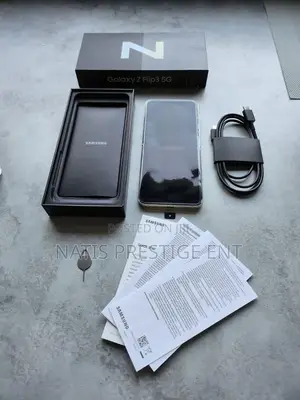 New Samsung Galaxy Z Flip 3 256 GB Black