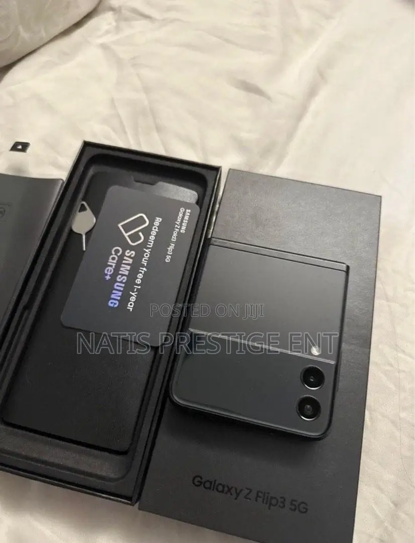 New Samsung Galaxy Z Flip 3 128 GB Black
