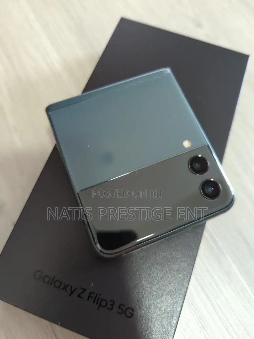 New Samsung Galaxy Z Flip3 5G 256 GB Black