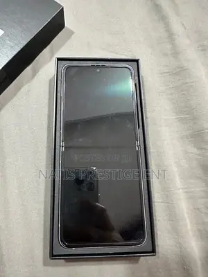 New Samsung Galaxy Z Flip 256 GB Black