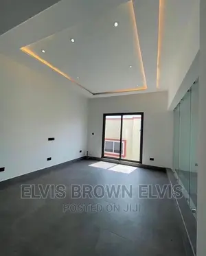 Executive 4 Bedrooms House for Sale at Trasacco