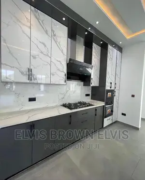 Executive 4 Bedrooms House for Sale at Trasacco