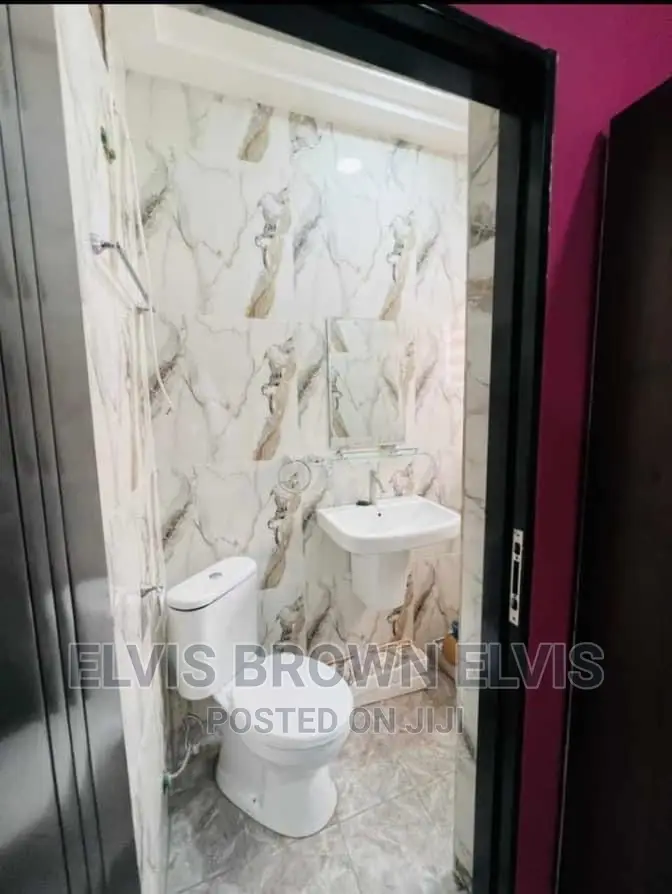 Executive 3 Bedrooms House for Sale at Lakeside