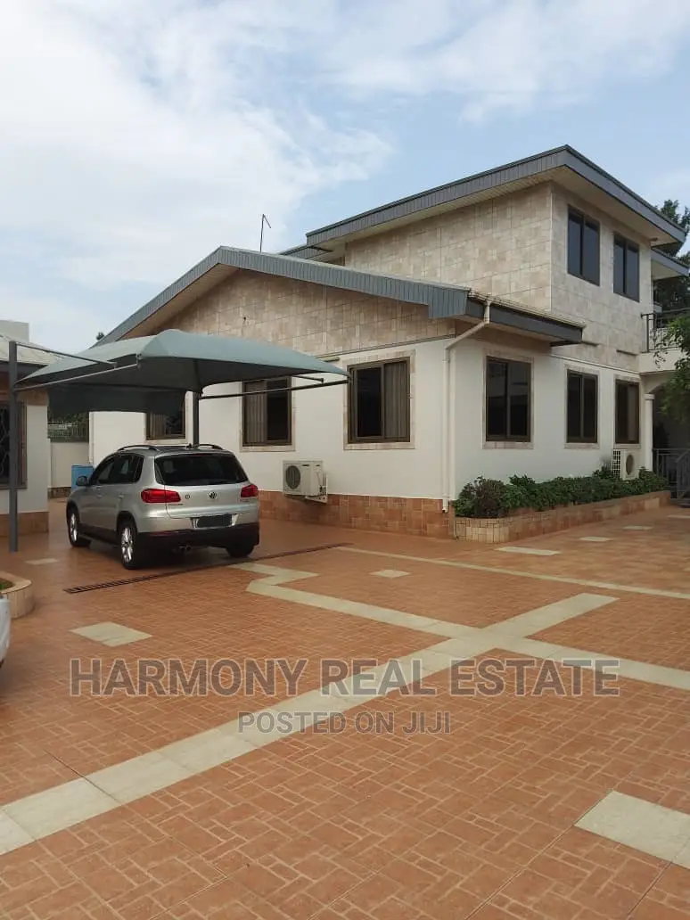 5bdrm House in East Legon for sale