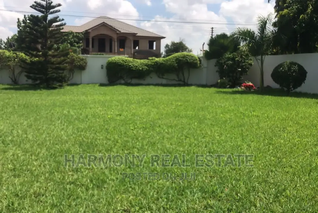 5bdrm House in East Legon for sale