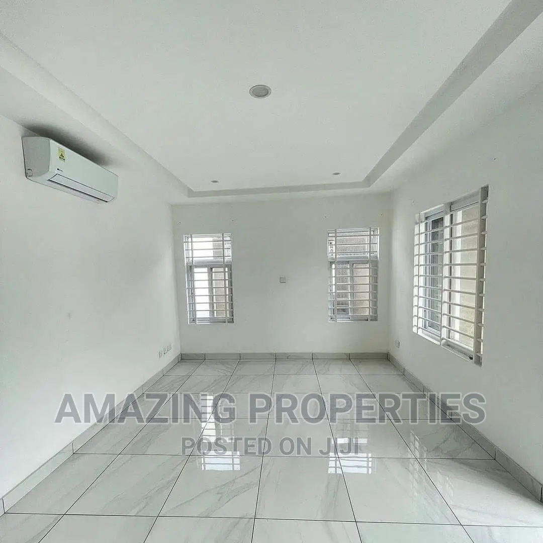 3bdrm Townhouse / Terrace in East Legon for rent