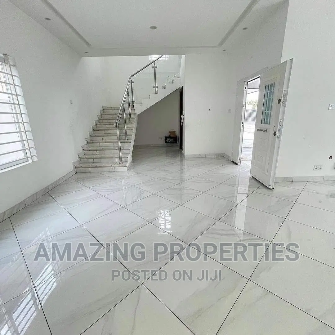 3bdrm Townhouse / Terrace in East Legon for rent