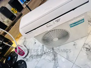 Efficient Cooling Airflow Split R410 Gas 2.5hp Hisense