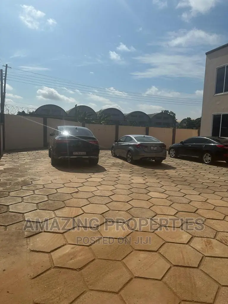2bdrm Apartment in Spintex for rent