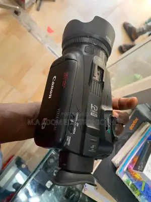Brand New Canon Full HD VIXIA HF G40 Camcorder